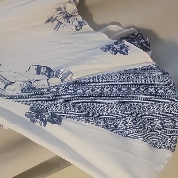 Floral Flowy Skirt - Picture 3 of 4